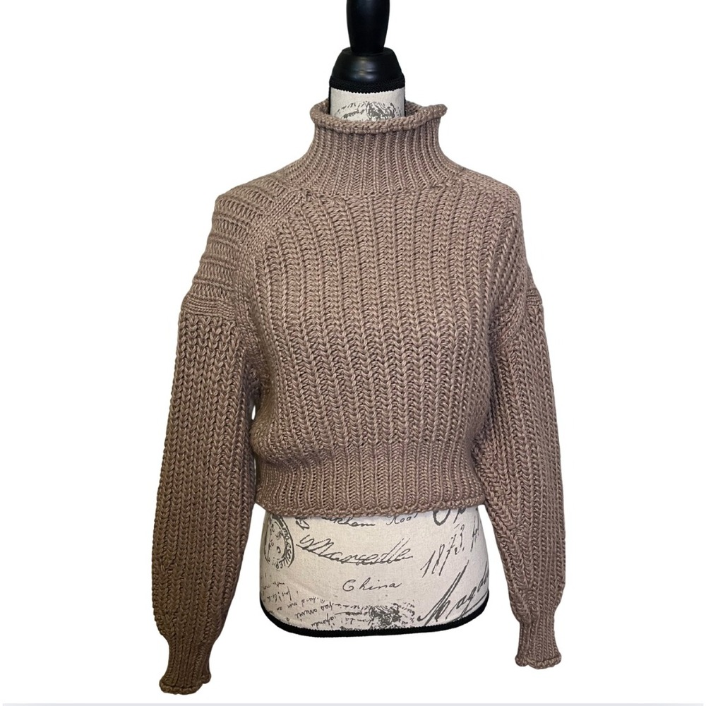 H&M Women Taupe Knit Chunky‎ Turtleneck Cropped Sweater